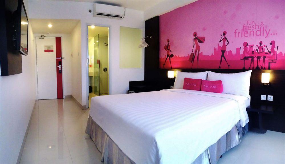 เฟฟโฮเต็ล เกลาปา กาดิง Hotel จาการ์ตา ภายนอก รูปภาพ
