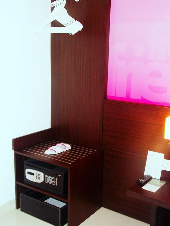 เฟฟโฮเต็ล เกลาปา กาดิง Hotel จาการ์ตา ภายนอก รูปภาพ