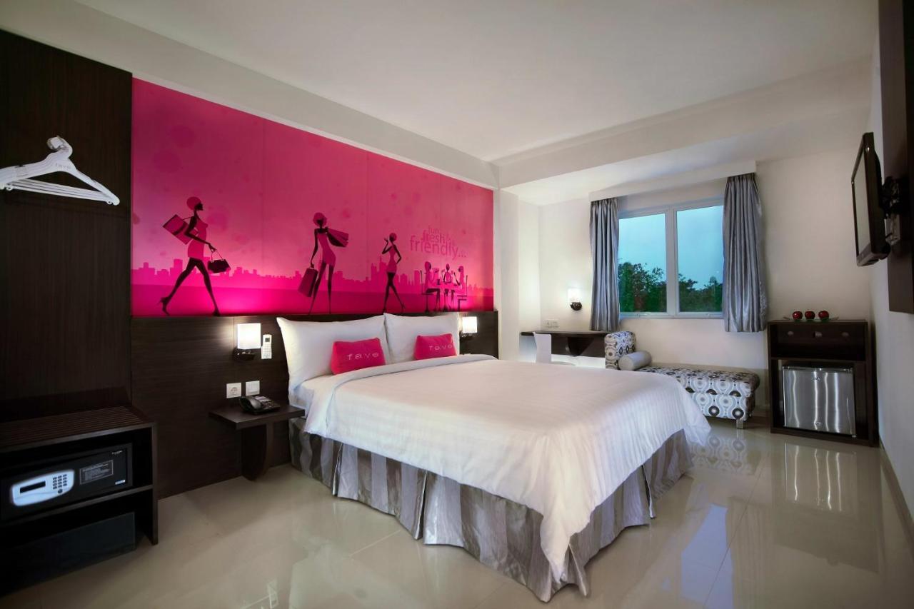 เฟฟโฮเต็ล เกลาปา กาดิง Hotel จาการ์ตา ภายนอก รูปภาพ